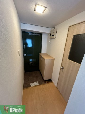 メゾン長縄の玄関