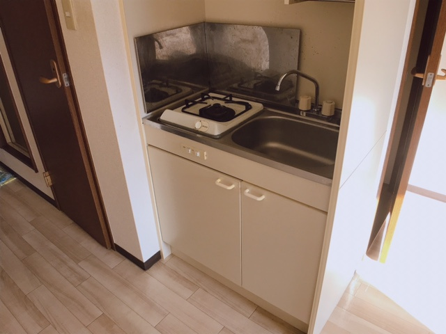 春日井市坂下町１丁目の賃貸マンションのキッチン