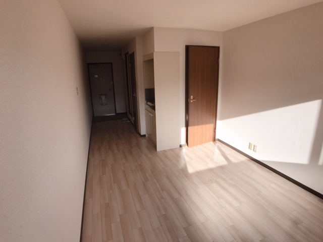 春日井市坂下町１丁目の賃貸マンションの居間・リビング