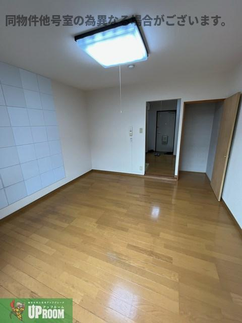 メゾン庄名の居間・リビング