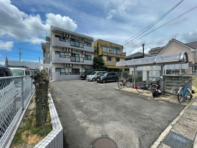 Ⅼアーバン２１の駐車場