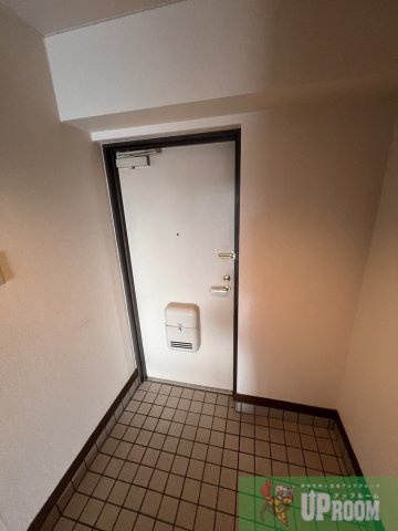 フォレスト勝川の玄関