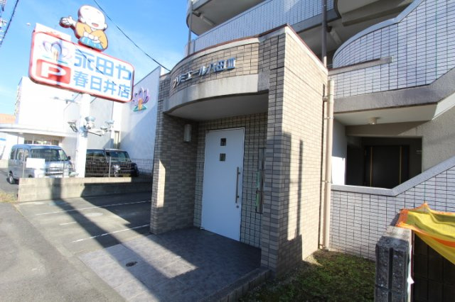 プリミエール八田IIのエントランス