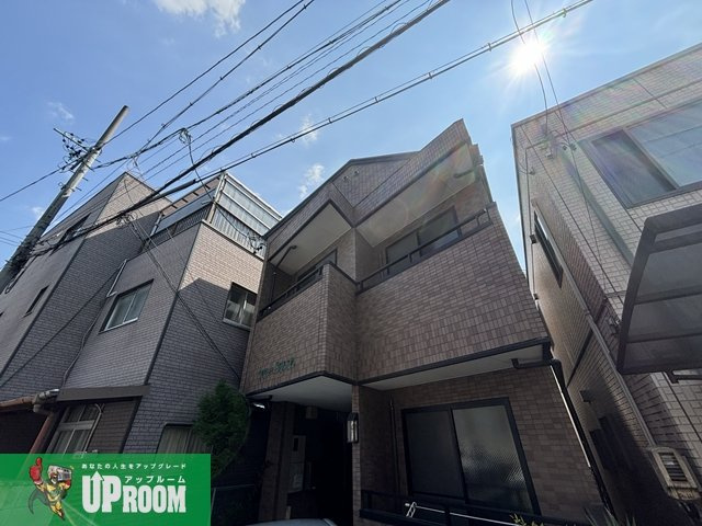 ブルーヒルズの外観