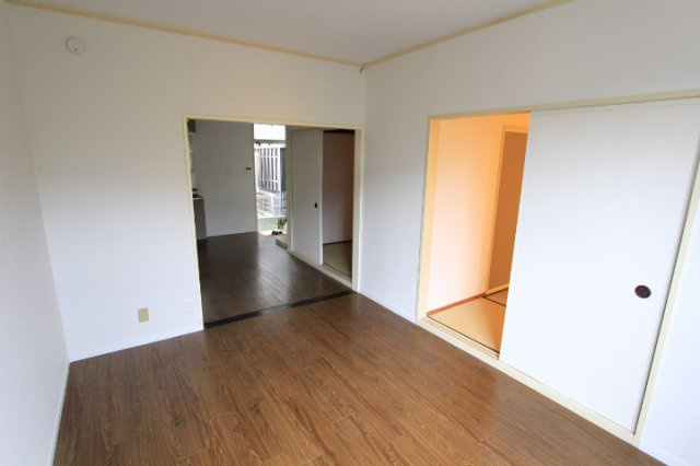 パークハイツ杁ケ島の居間・リビング