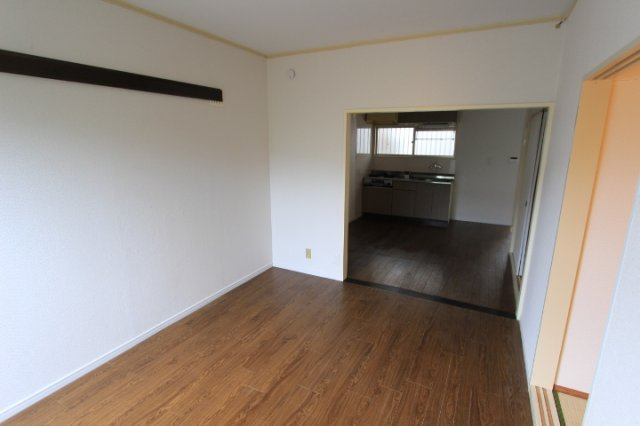 パークハイツ杁ケ島の居間・リビング