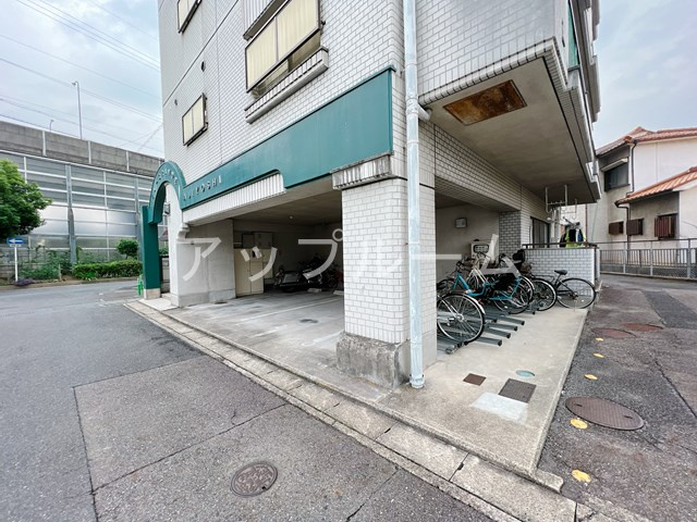 エルグランデ味美のエントランス