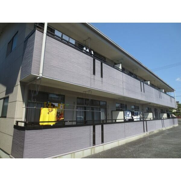 クラスレス八田の外観