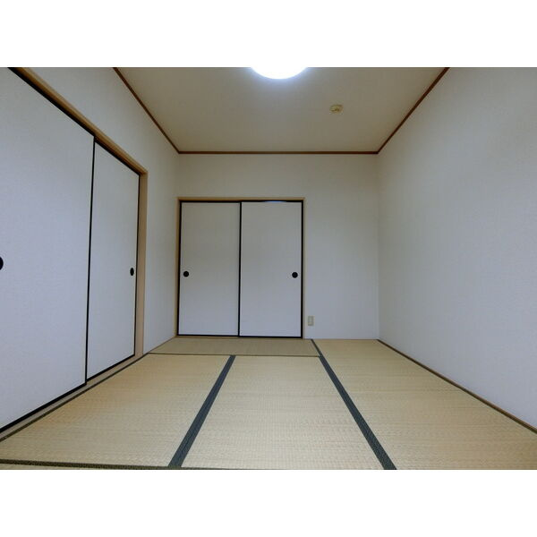 クラスレス八田の和室