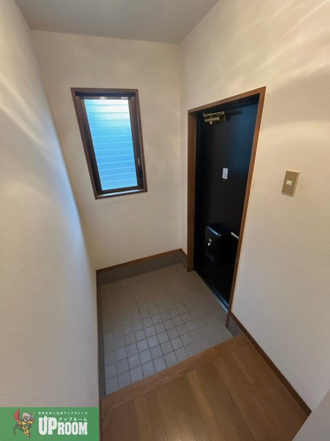 ルミエール松河戸の玄関