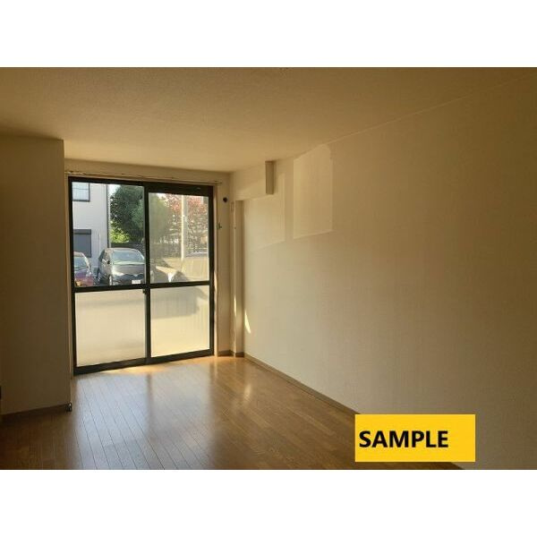 パインラトールB棟の居間・リビング