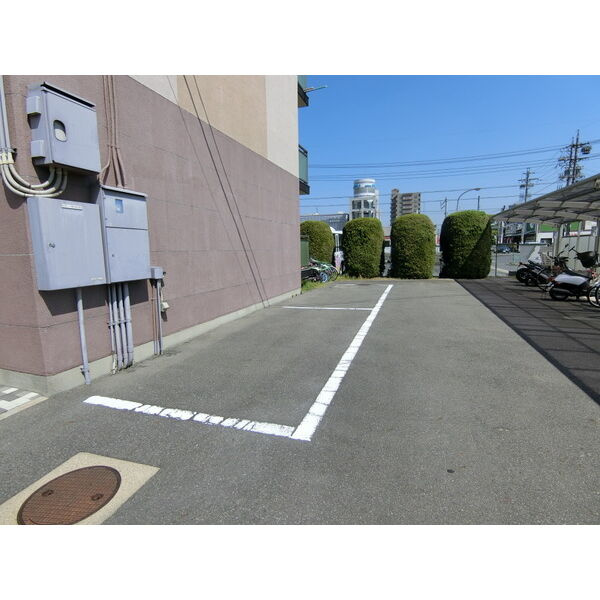 サンハイツミヅホの駐車場
