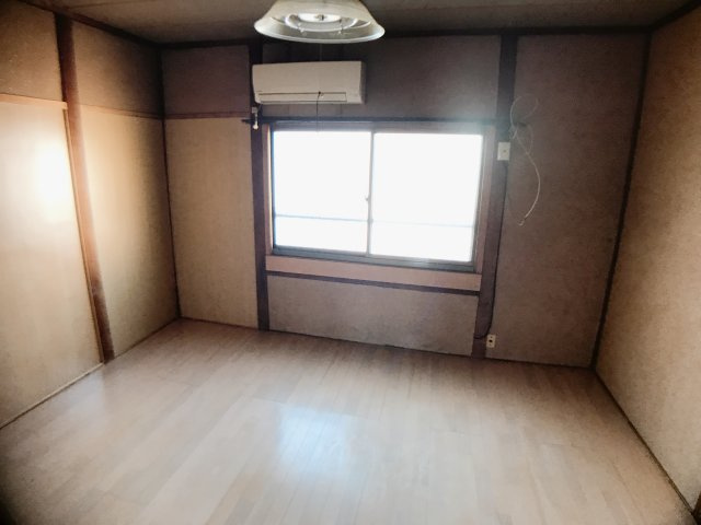 春日井市瑞穂通８丁目のアパートの居間・リビング