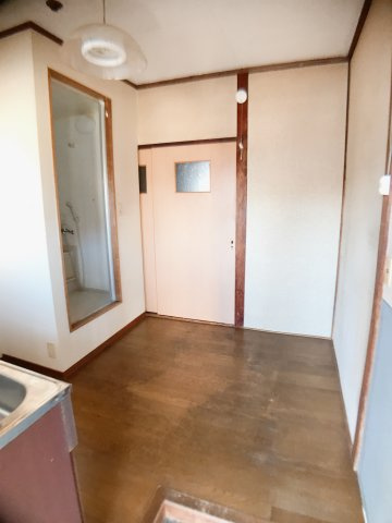 春日井市瑞穂通８丁目のアパートの玄関
