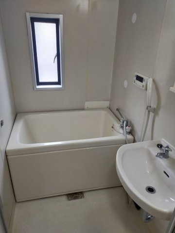 春日井市大留町５丁目のアパートの浴室
