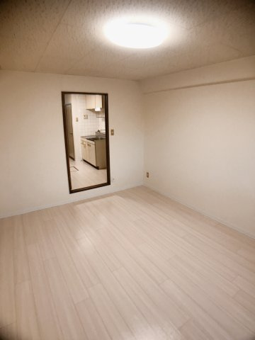 レジデンスアカリの寝室