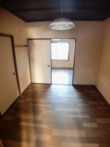 春日井市瑞穂通８丁目のアパートの居間・リビング