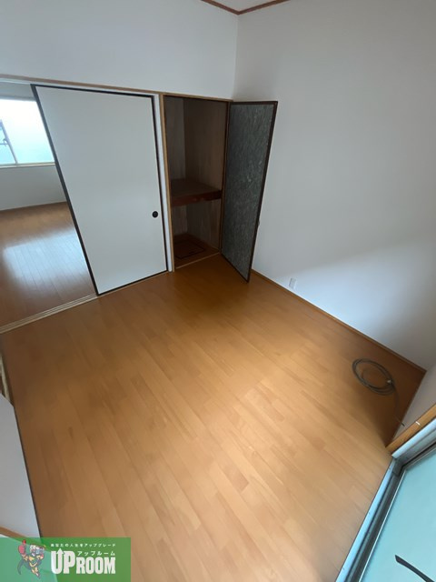 勝川町貸家の寝室