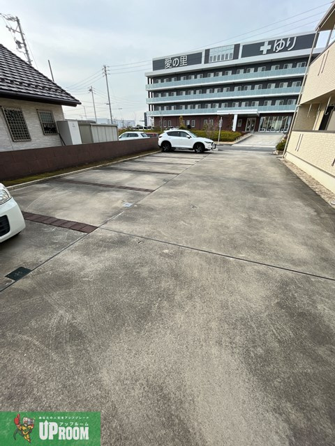 ノートルレーブの駐車場