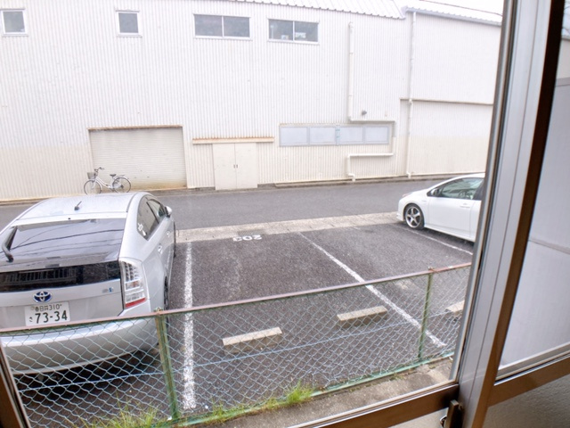 セ・ジュールＹの駐車場