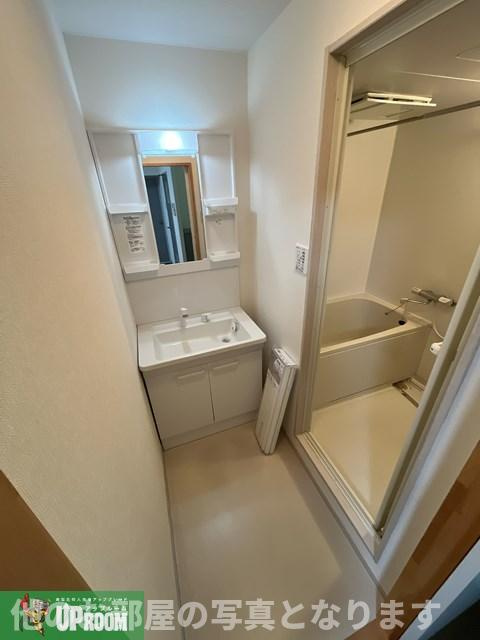 新豊土地ビルの洗面所