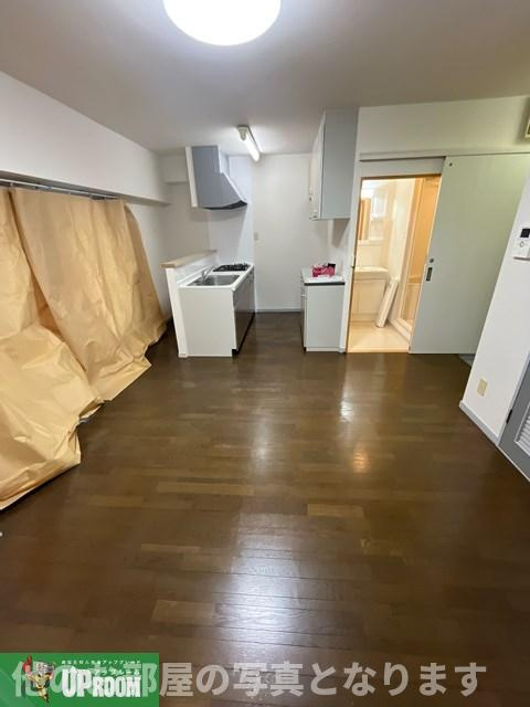 新豊土地ビルの居間・リビング