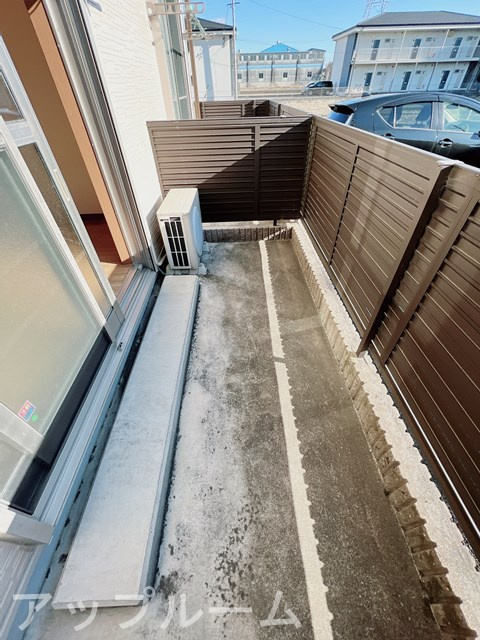 プランドールB棟の庭