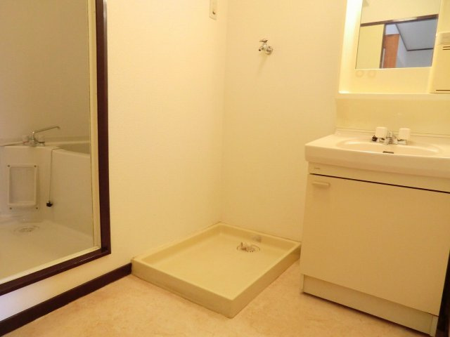 ２清邦ビルの洗面所|忙しい朝には欠かせない洗面所です