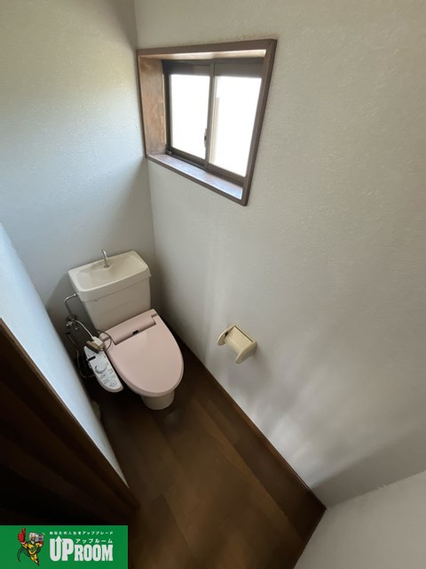 明知町戸建のトイレ