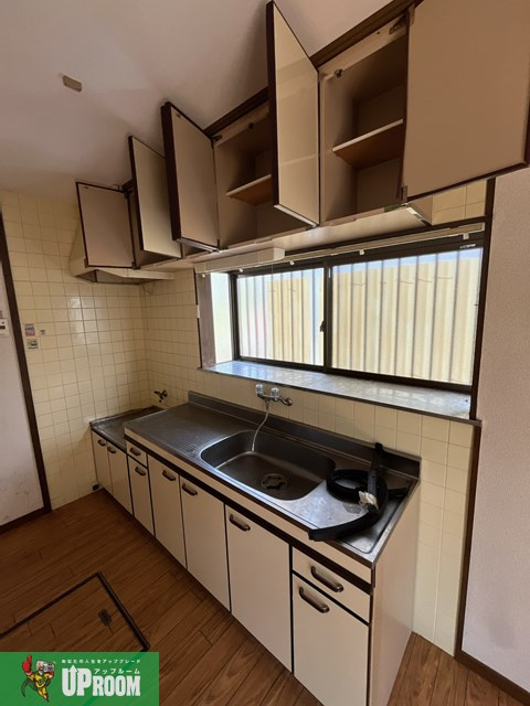 明知町戸建のキッチン