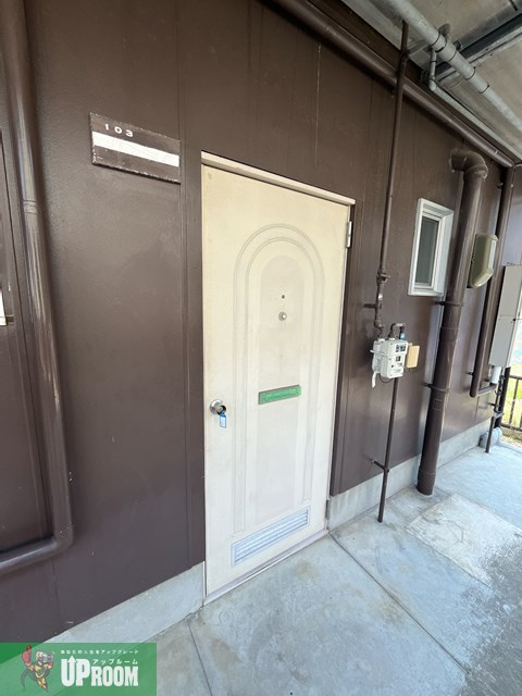 コーポ・オリオンの玄関