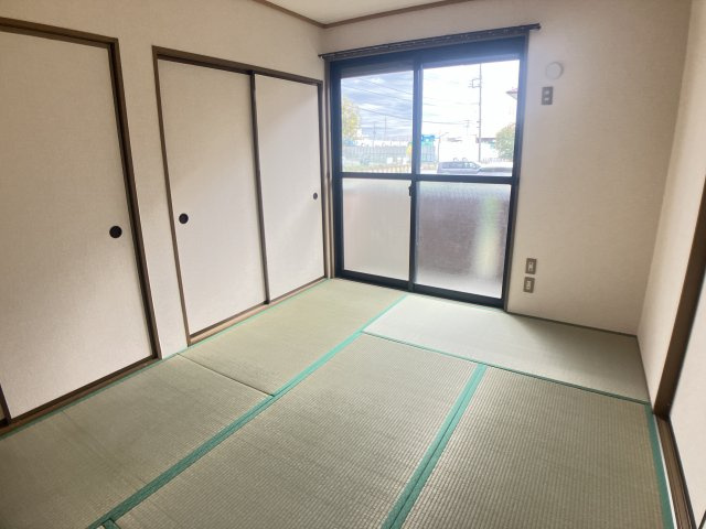 シャン・ティオン壱番館の和室