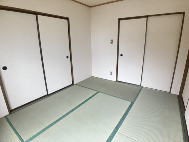 シャン・ティオン壱番館の和室