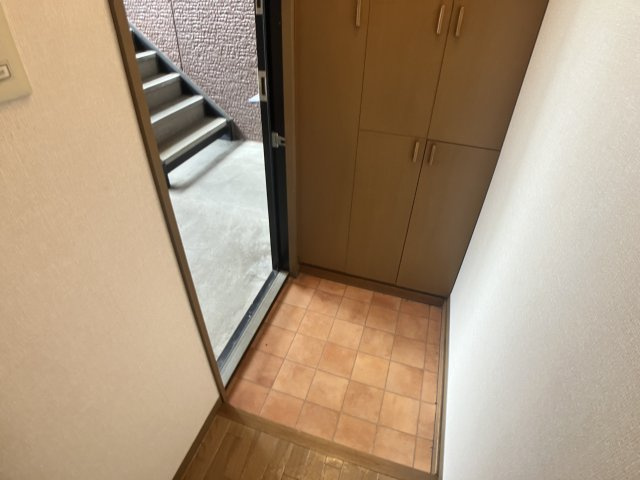 シャン・ティオン壱番館の玄関