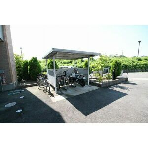 プラッサムコート大留の駐車場