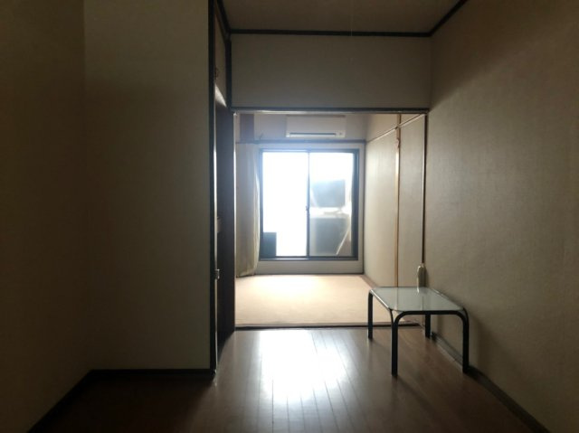 西京区役所前　テナントテラスの内装