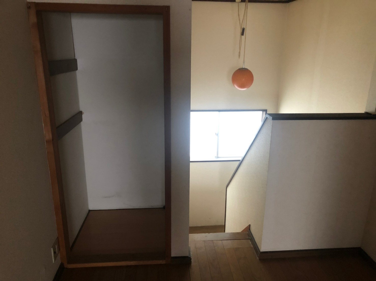 西京区役所前　テナントテラスの内装