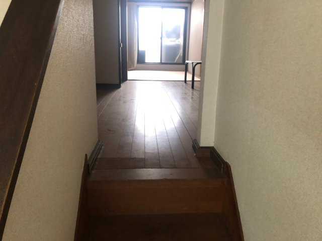 西京区役所前　テナントテラスの内装