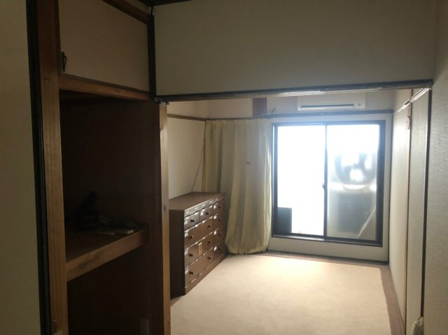 西京区役所前　テナントテラスの内装