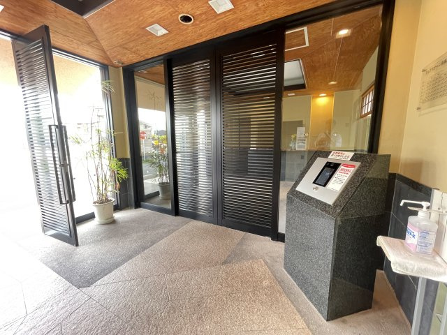 ディアステージ高槻真上町のエントランス