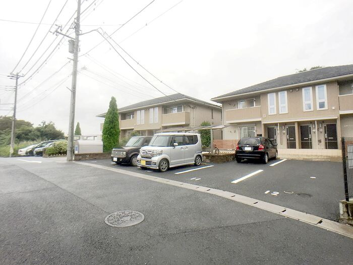 エクセレント三輪野山 Ⅰの駐車場|駐車場