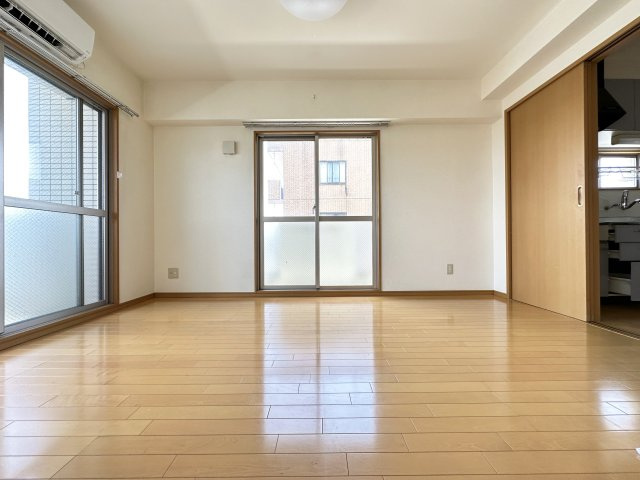 ラ・フルールの居間・リビング