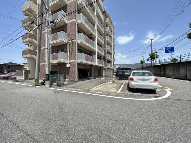 ラ・フルールの駐車場