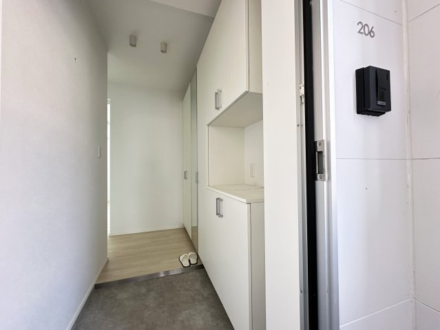 リーヴァかもべⅡの玄関