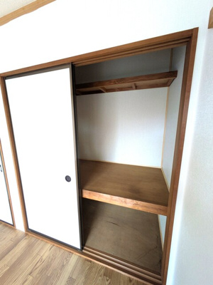 広めの収納があります。