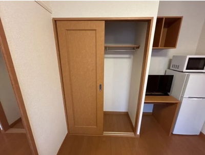 【寝室】 | クレイン | 1階はフローリング、2階以上はカーペットタイプとなります。