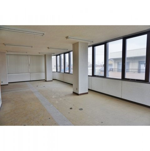 岐阜市六条北２丁目の店舗事務所の内装