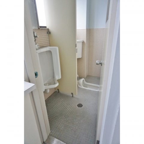 岐阜市六条北２丁目の店舗事務所の内装