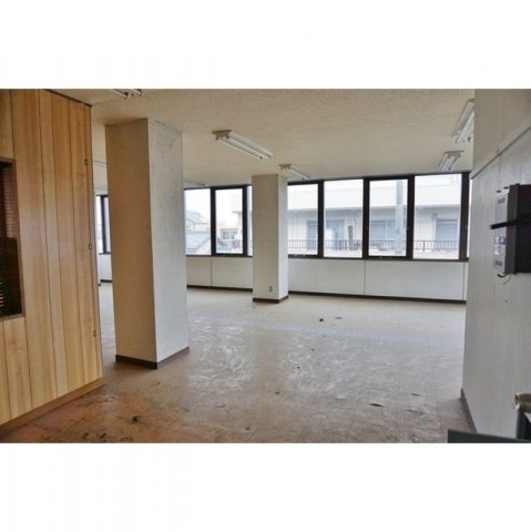 岐阜市六条北２丁目の店舗事務所の内装