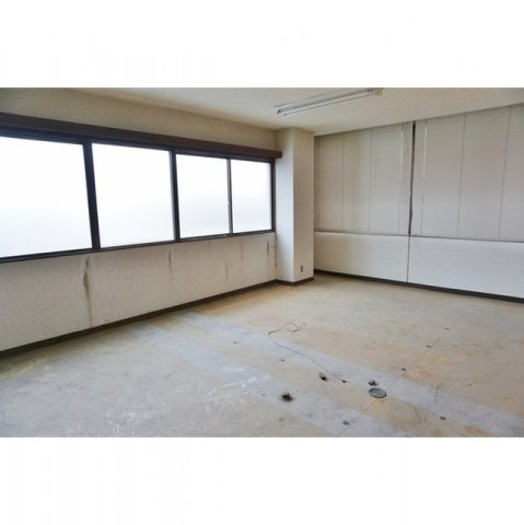 岐阜市六条北２丁目の店舗事務所の内装